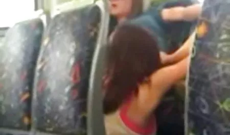 سایه آرامش از نوجوانان در یک کلوپ شبانه فاسد کلیپ کم حجم پورن